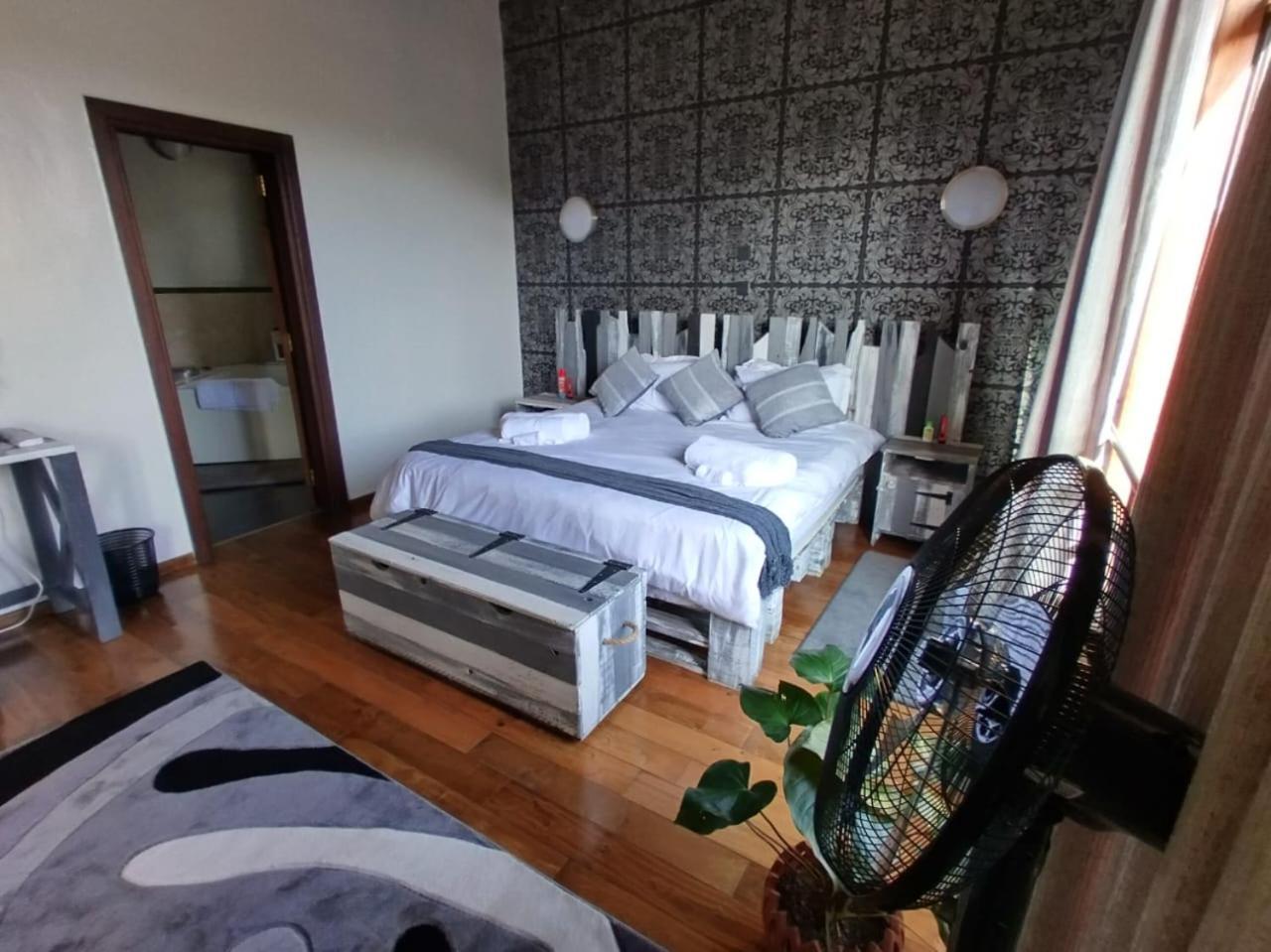 Florances Rest House Nairobi Kültér fotó