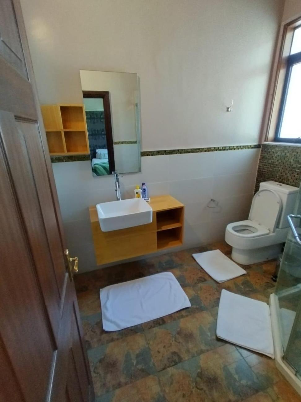 Florances Rest House Nairobi Kültér fotó